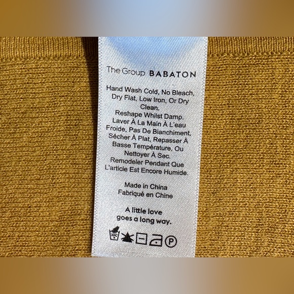 Aritzia Cotton Cashmere Crew Sweater by The Group by Babaton
XS - Picture 3 of 5